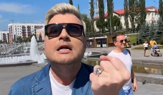 «Горю! Прямо желаю!»: собирающий в кулачок Басков попал на видео «Горю! Прямо желаю!»: собирающий в кулачок Басков попал на видео
