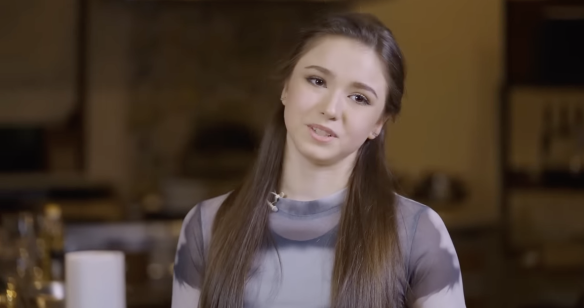 Валиева плюнула в родного отца после его откровений о ее личной жизни Валиева плюнула в родного отца после его откровений о ее личной жизни