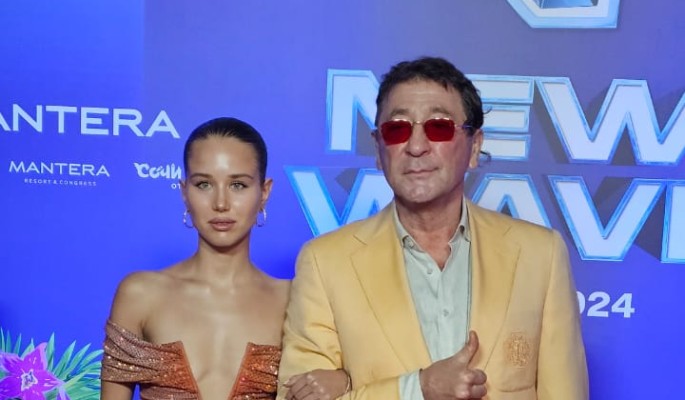 Брошенный молодухой Лепс показал нежные фото с бывшей женой Брошенный молодухой Лепс показал нежные фото с бывшей женой