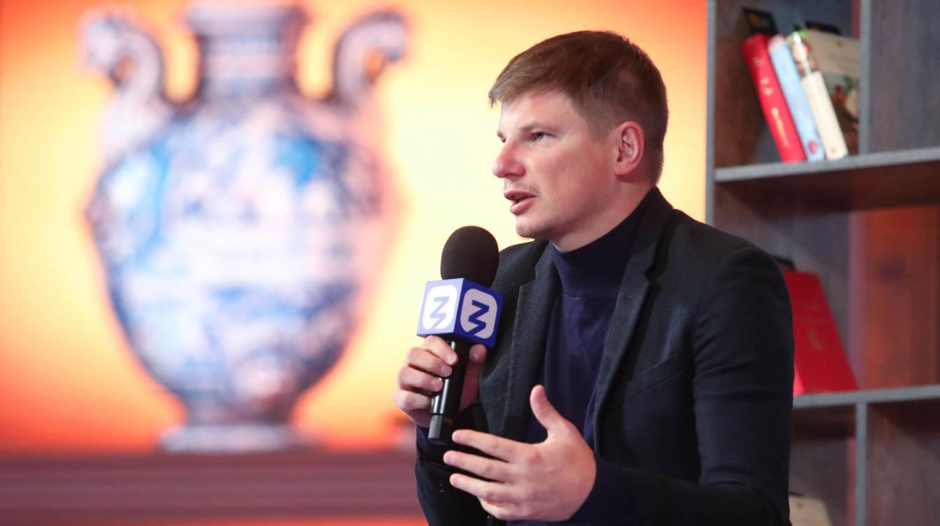 «Все сходим от него с ума»: Казьмина высказалась о внебрачном ребенке Аршавина «Все сходим от него с ума»: Казьмина высказалась о внебрачном ребенке Аршавина