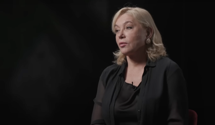 Телеведущая Арина Шарапова была шокирована необычными традициями своих коллег Телеведущая Арина Шарапова была шокирована необычными традициями своих коллег