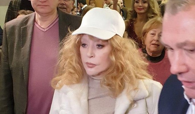 Автор песен Пугачевой назвал артистку, которая заменит Примадонну на эстраде: и это не Алсу Автор песен Пугачевой назвал артистку, которая заменит Примадонну на эстраде: и это не Алсу