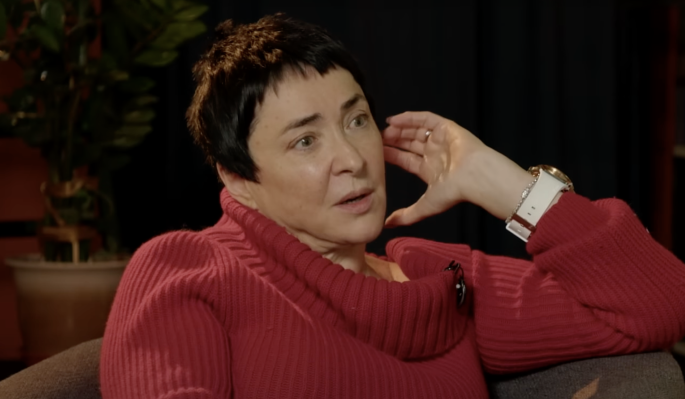 Переживающая отмены Лолита встала на защиту Аллы Пугачевой Переживающая отмены Лолита встала на защиту Аллы Пугачевой