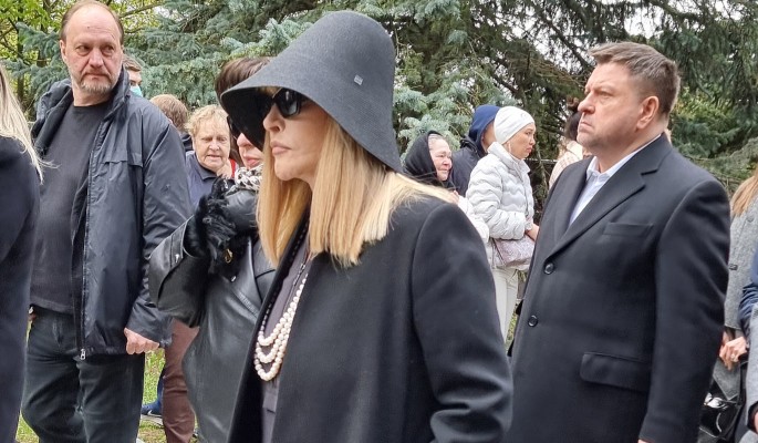 Стало известно, приедет ли Пугачева на прощание с Бедросом Киркоровым Стало известно, приедет ли Пугачева на прощание с Бедросом Киркоровым