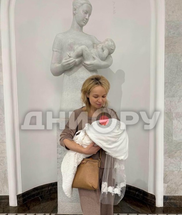 Радость материнства: 46-летняя Виталина Цымбалюк-Романовская родила дочь! Радость материнства: 46-летняя Виталина Цымбалюк-Романовская родила дочь!