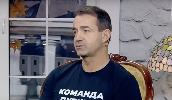Уставшая от Певцова Дроздова решила действовать радикально: Силком вытолкала Уставшая от Певцова Дроздова решила действовать радикально: Силком вытолкала