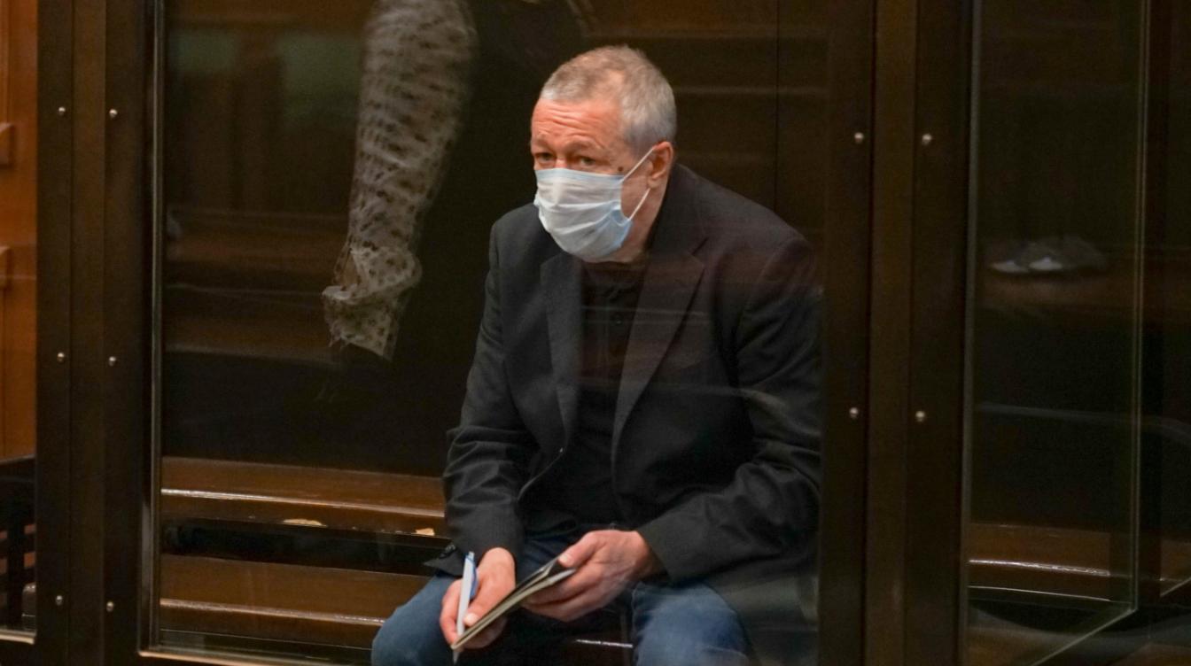 Состояние Ефремова ухудшилось перед выходом по УДО Состояние Ефремова ухудшилось перед выходом по УДО