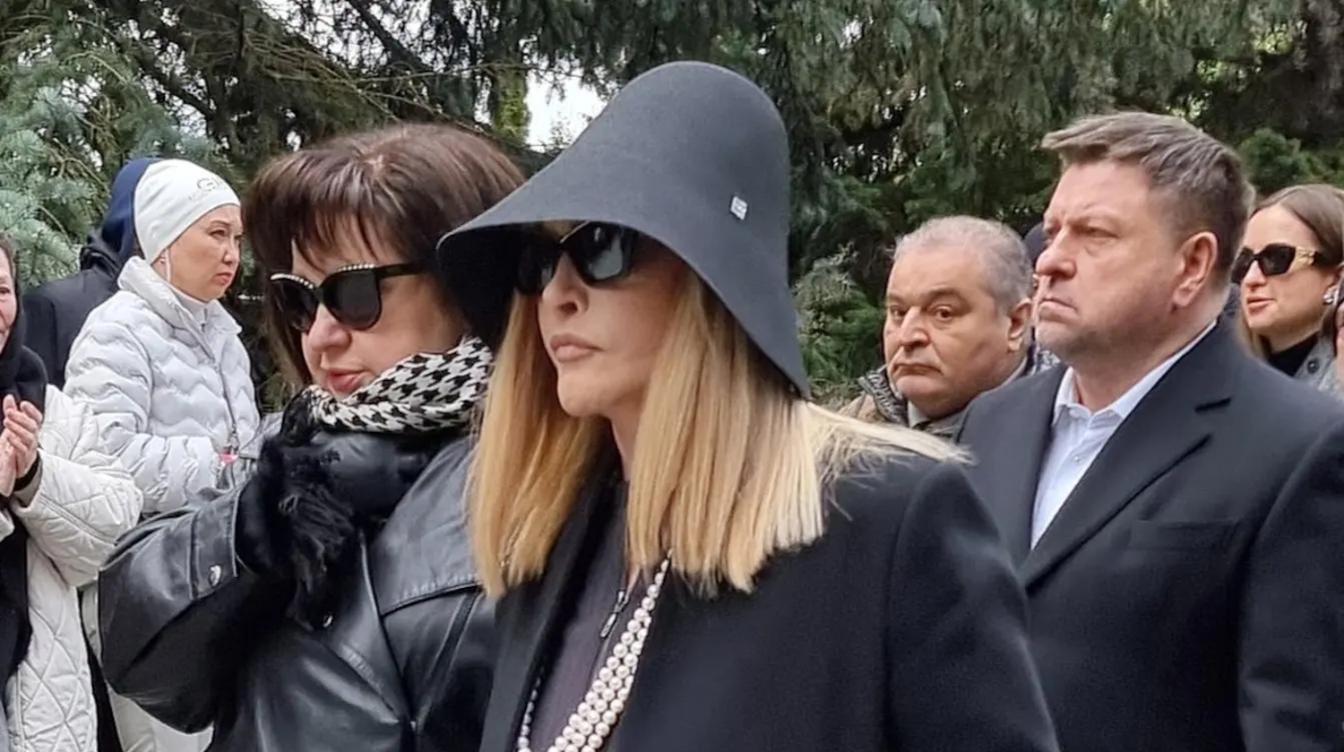 Сколько Пугачева заработала на высказываниях о войне: раскрыта сумма Сколько Пугачева заработала на высказываниях о войне: раскрыта сумма