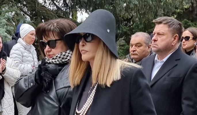 Приплыли муж-иноагент выставил Пугачеву прямо в день ее рождения Приплыли муж-иноагент выставил Пугачеву прямо в день ее рождения
