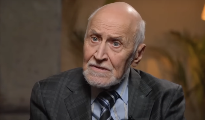 Телеведущий Николай Дроздов серьезно пострадал из-за прогрессирующей болезни Телеведущий Николай Дроздов серьезно пострадал из-за прогрессирующей болезни