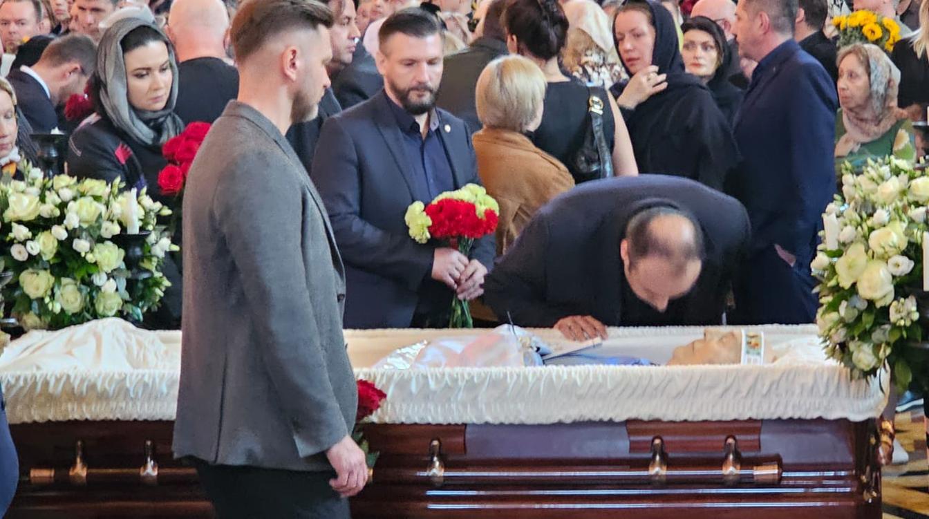 Веселие и радость: в смерти Зураба Церетели увидели Божий знак Веселие и радость: в смерти Зураба Церетели увидели Божий знак