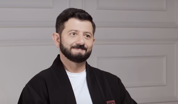 Продюсер раскрыл причину развода Галустяна с женой Продюсер раскрыл причину развода Галустяна с женой
