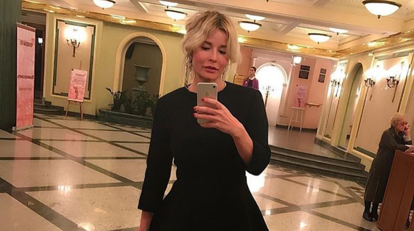 Телеведущая Татьяна Арно впервые стала мамой в 43 года Телеведущая Татьяна Арно впервые стала мамой в 43 года