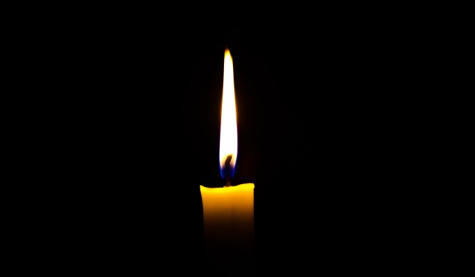 Знаменитый актер и писатель ушел из жизни крайне неожиданно Знаменитый актер и писатель ушел из жизни крайне неожиданно