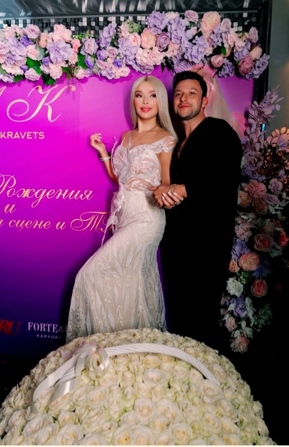 Исповедь сдавшей дочку в детдом Алены Кравец: «Я – теперь уже бывшая мама» Исповедь сдавшей дочку в детдом Алены Кравец: «Я – теперь уже бывшая мама»