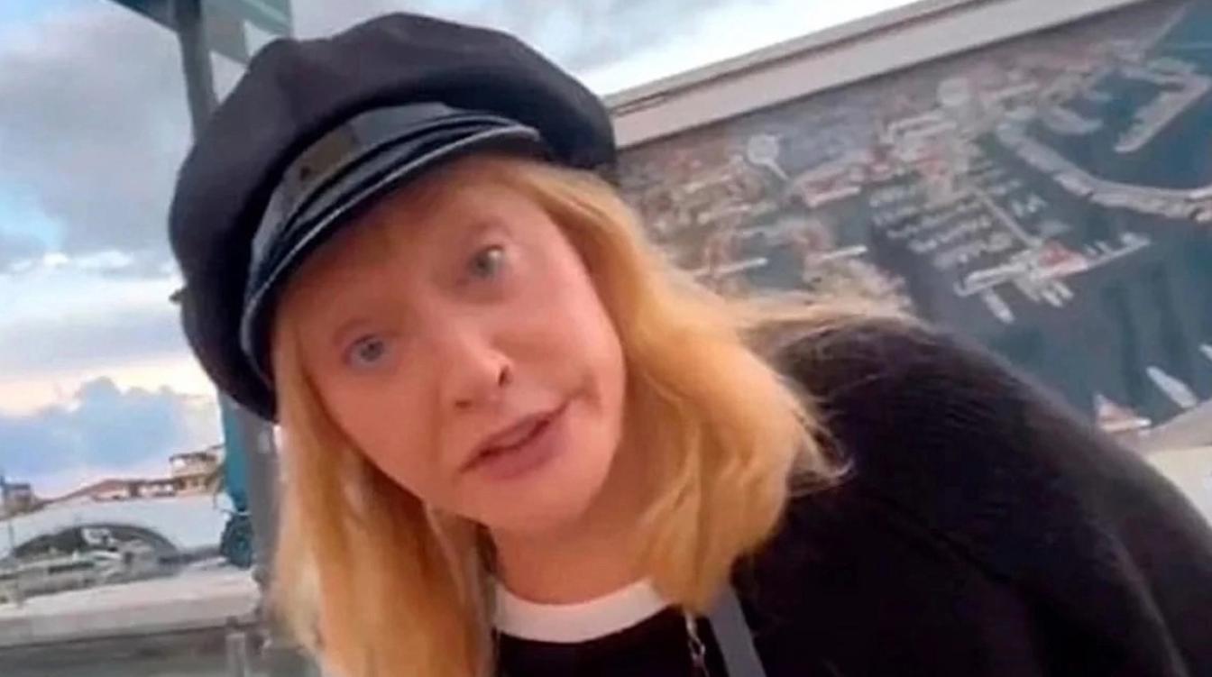 «Галкин* продал жену задешево»: Пугачева стала лицом украинского салона «Галкин* продал жену задешево»: Пугачева стала лицом украинского салона